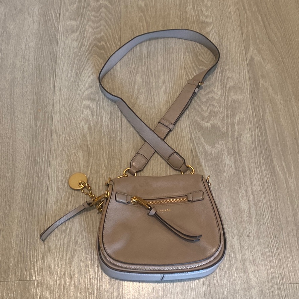 Cream Marc Jacobs cross-body bag. In great condition!
